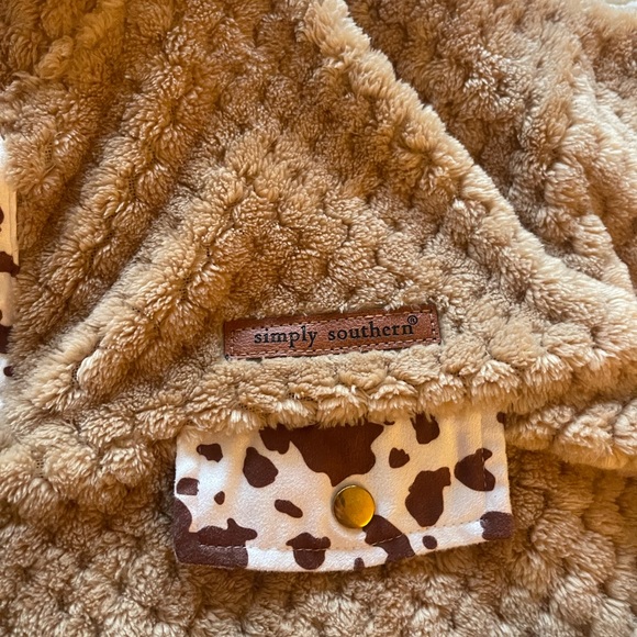 Simply southern pull over 🫶🏻 - Picture 6 of 6